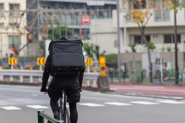 フードデリバリー配達員の自転車